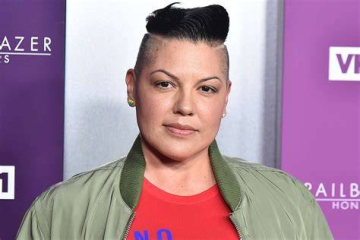 Sara Ramírez and Their Character Che Diaz is Trending & Here’s Why